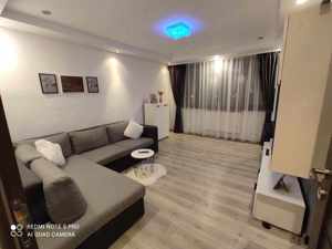 Închiriez apartament cu 2 camere decomandat  - imagine 2