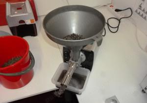 Presa ulei teste laborator