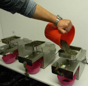 Presa ulei testare, laborator verificare acid oleic - imagine 2