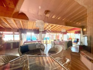 Vila cu terasa si piscina in Zadareni - imagine 13