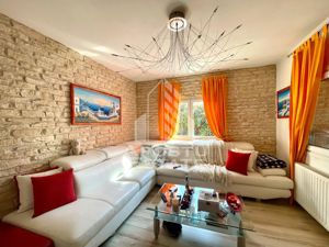 Vila cu terasa si piscina in Zadareni - imagine 7