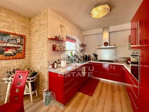 Vila cu terasa si piscina in Zadareni - imagine 9