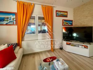 Vila cu terasa si piscina in Zadareni - imagine 11