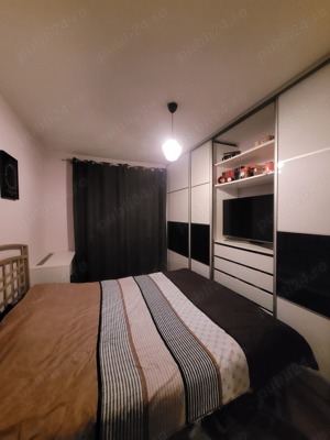 Persoana fizică, vând Apartament 3 camere - imagine 8