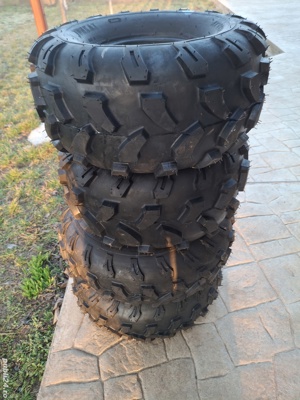 Caucicuri atv sant noi si valve noi