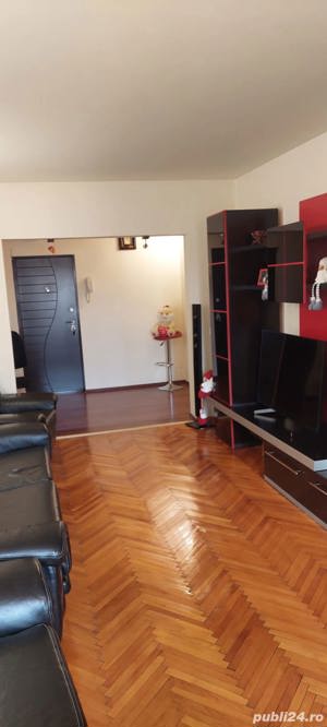 Vand apartament 2 camere zona Nord - imagine 1