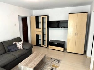 De vanzare apartament cu 3 camere in zona Soarelui etaj 2 amenajat  centrala - imagine 1