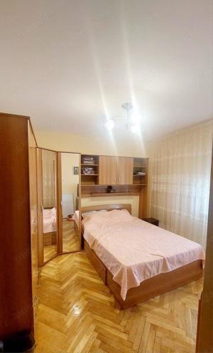 Vând apartament 2 camere, decomandat, Piatra Neamț - imagine 2