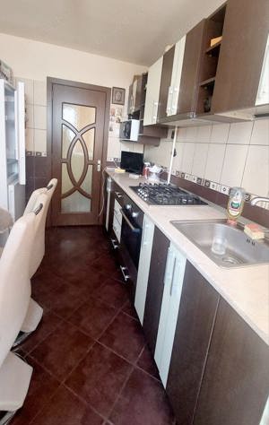 Vând apartament 2 camere, decomandat, Piatra Neamț - imagine 8