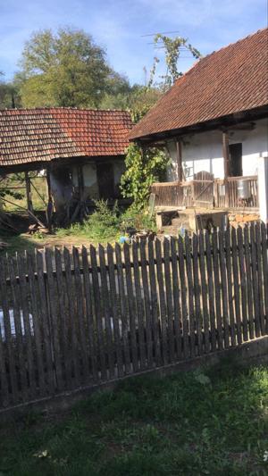 Vând casă ce necesită renovare în satul Slatina de Mureș, comuna Bârzava, județul Arad. Proprietatea - imagine 2