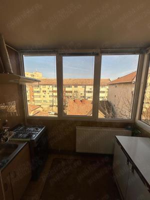 De vanzare apartament decomandat cu 2 camere in zona Dorobanti  centrala proprie - imagine 3