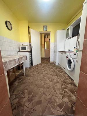 De vanzare apartament decomandat cu 2 camere in zona Dorobanti  centrala proprie - imagine 2