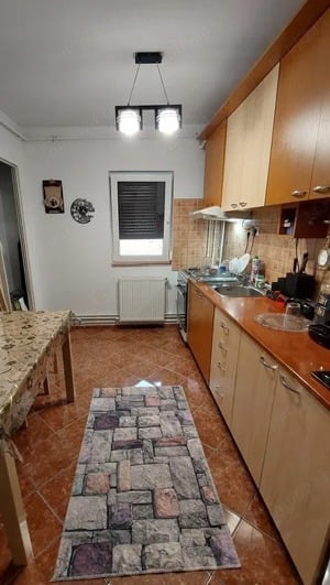 De vanzare apartament cu 3 camere etaj 3   Simion Barnutiu amenajat centrala bloc izolat  - imagine 1