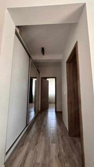 De vânzare apartament cu 3 camere în zona Giroc  - imagine 4