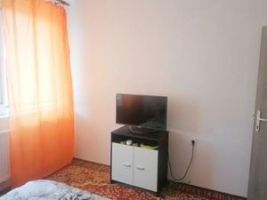 Apartament cu 2 camere de închiriat – Zona Centrală, Str. Domnească - imagine 6