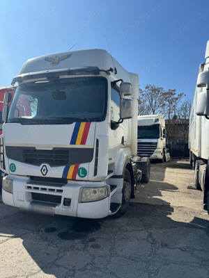 Vand Autotractor Renault  - imagine 1