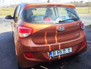 Vand  Hyundai  i10 1.2 benzina 4 cilindri aspirat  87 CP  an 2013   - imagine 5