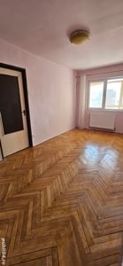 Închiriez apartament 3 camere Vlaicu  - imagine 8