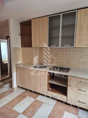 Apartament 2 camere , centrala proprie, zona Dambovita. - imagine 4