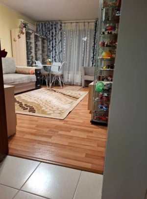 Apartament de 2 camere cu loc de parcare si curte zona colentina