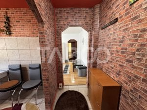 Apartament renovat complet 3 camere balcon etaj 3 Rahovei Sibiu - imagine 3