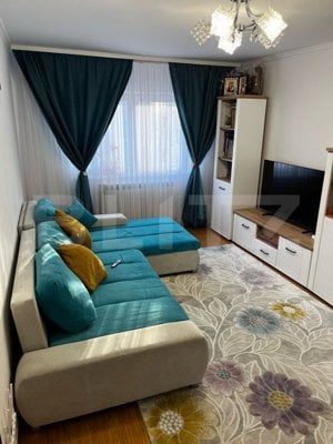 Apartament de vanzare, etaj 1, 4 camere, 70 mp, decomandat, zona Moldova