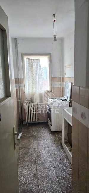 Apartament cu 2 camere, etaj 3, zona Sagului - imagine 2