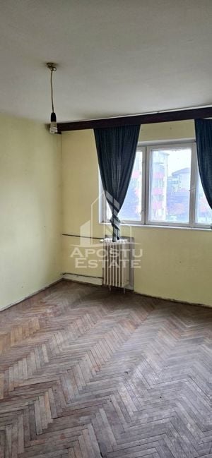 Apartament cu 2 camere, etaj 3, zona Sagului