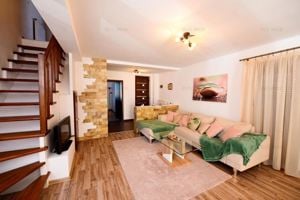 Duplex la intrare in Dumbravita  - pozitie EXCELENTA! mob si utilat! - imagine 2