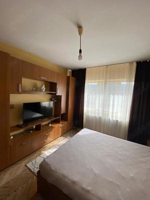 Vand apartament 2 camere decomandate