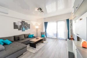 Apartament cu vedere frontală la lac, în centrul stațiunii Mamaia! - imagine 2