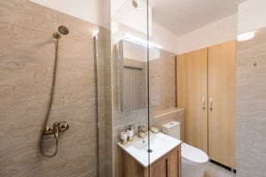 Apartament cu vedere frontală la lac, în centrul stațiunii Mamaia! - imagine 11