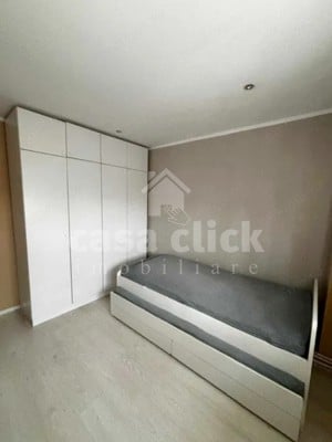 Apartament renovat 3 camere Micro 14, 2 bai, etaj intermediar - imagine 5