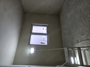 Zugrav  vinarom, 4 ei mp cu pompa airless  - imagine 5