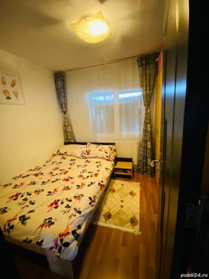 Apartament 3 camere decomandat de vânzare - Năvodari, zona Est - imagine 2