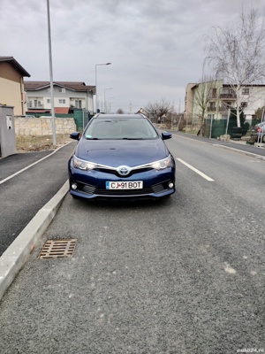 Toyota auris hibrid 