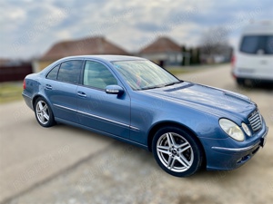 Vând Mercedes E-class 2.2 - imagine 2
