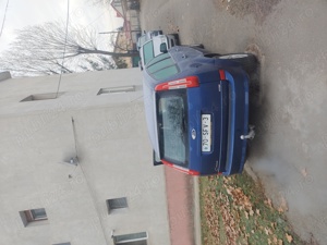 Vând un Ford C Max 2009 funcțional pentru dezmbrări adus din Olanda 174.500km......