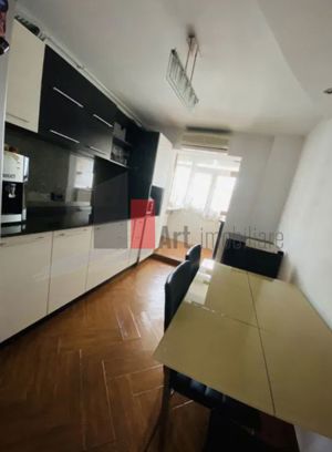 APARTAMENT DE 4 CAMERE  BARCA - imagine 3