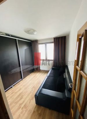 APARTAMENT DE 4 CAMERE  BARCA - imagine 2