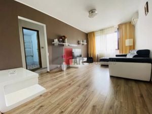 APARTAMENT DE 4 CAMERE  BARCA