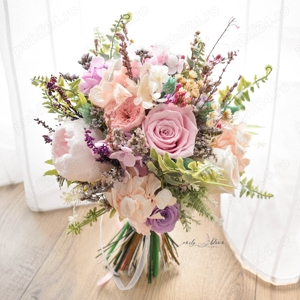 Buchete de mireasa, buchete de nasa, lumanari cununie, cocarde, bratari, coronite