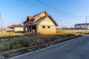 Casa la rosu in Sagu, 505 mp teren, 195mp construiti!