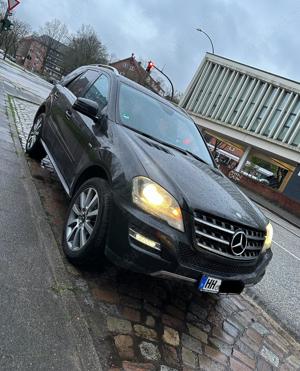 Mercedes Benz ML 350 BlueTec 4MATIC Grand Edition