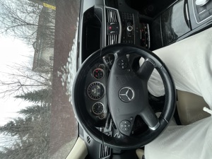 Vând Mercedes e class