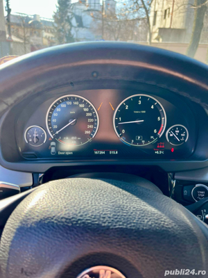 vand x6 masina pretentiosi