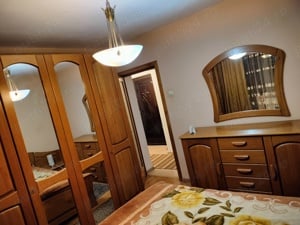 Închiriez apartament cu 3 camere  - imagine 3