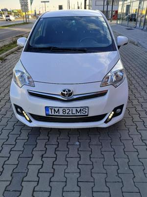 Persoana fizica:  Toyota Verso S,1,4 D -4D.