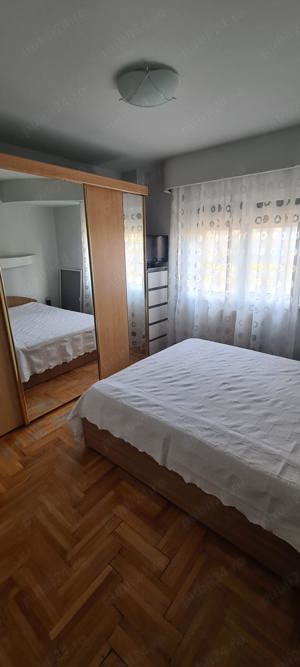 Inchiriez apartament 3 camere BACAU ZONA CENTRALA - imagine 9