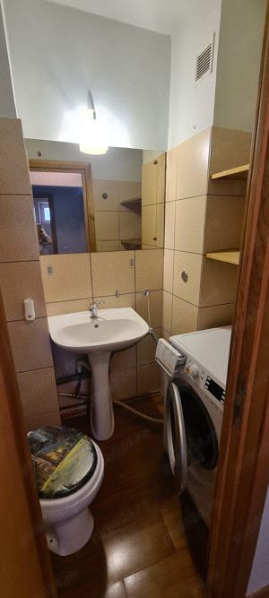 Inchiriez apartament 3 camere BACAU ZONA CENTRALA - imagine 16